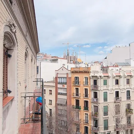 Center-eixample Apartman