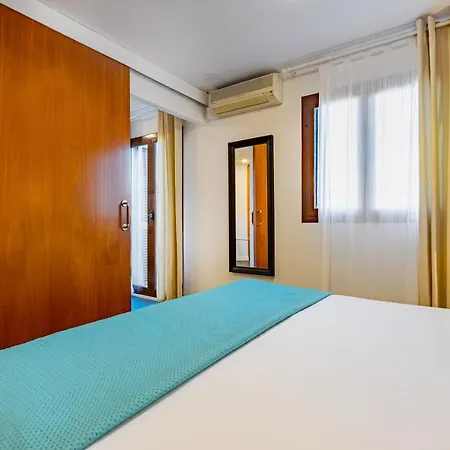 Center-eixample Apartamento *